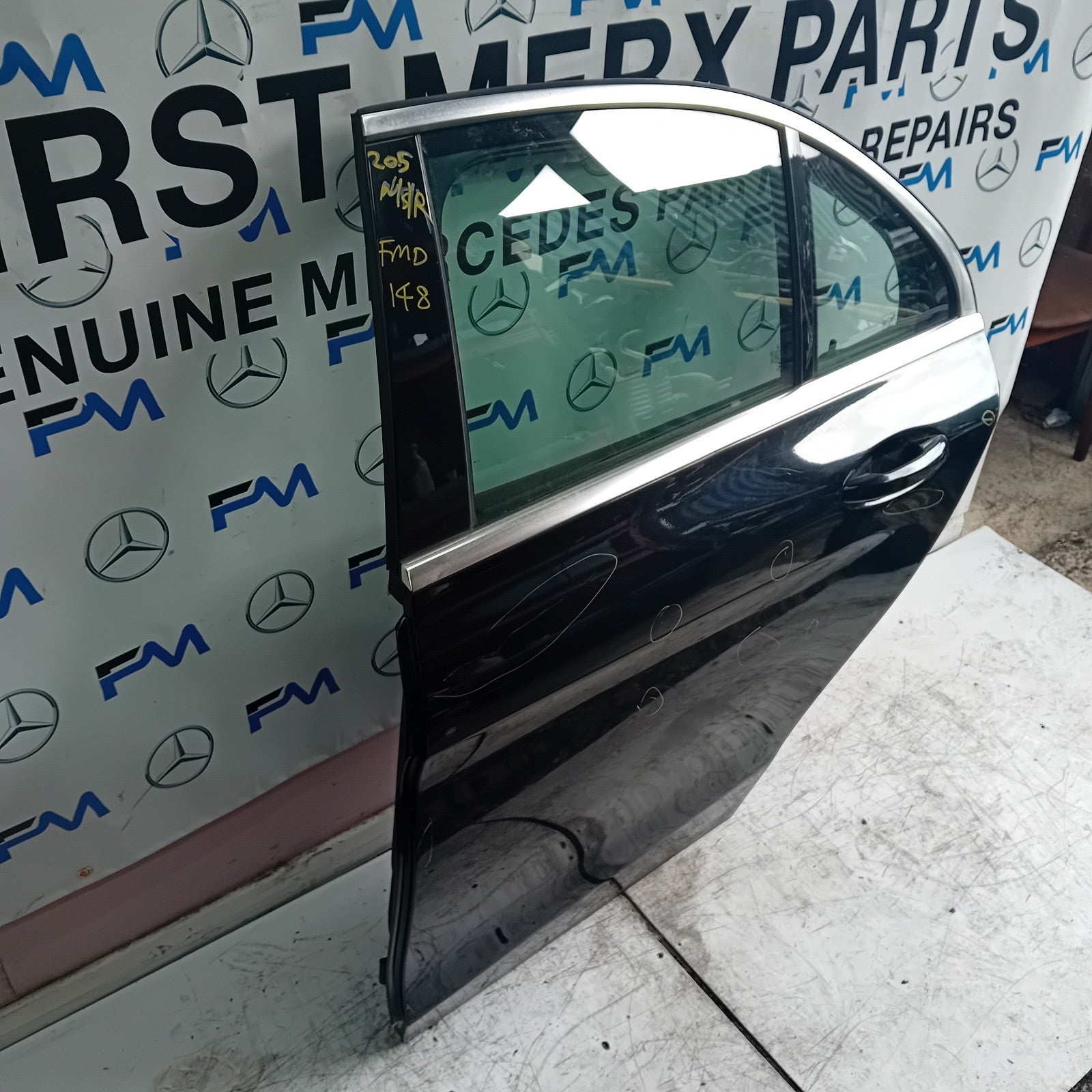 MERCEDES BENZ C-CLASS W205 PASSENGER SIDE REAR DOOR N/S/R BLACK  COMPLETE FMD148