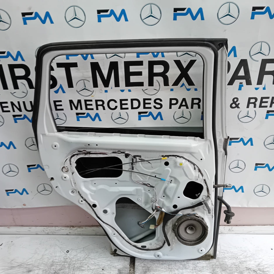 MITSUBISHI OUTLANDER MK3 PASSENGER REAR DOOR NSR WHITE 2013 COMPLETE FMD385