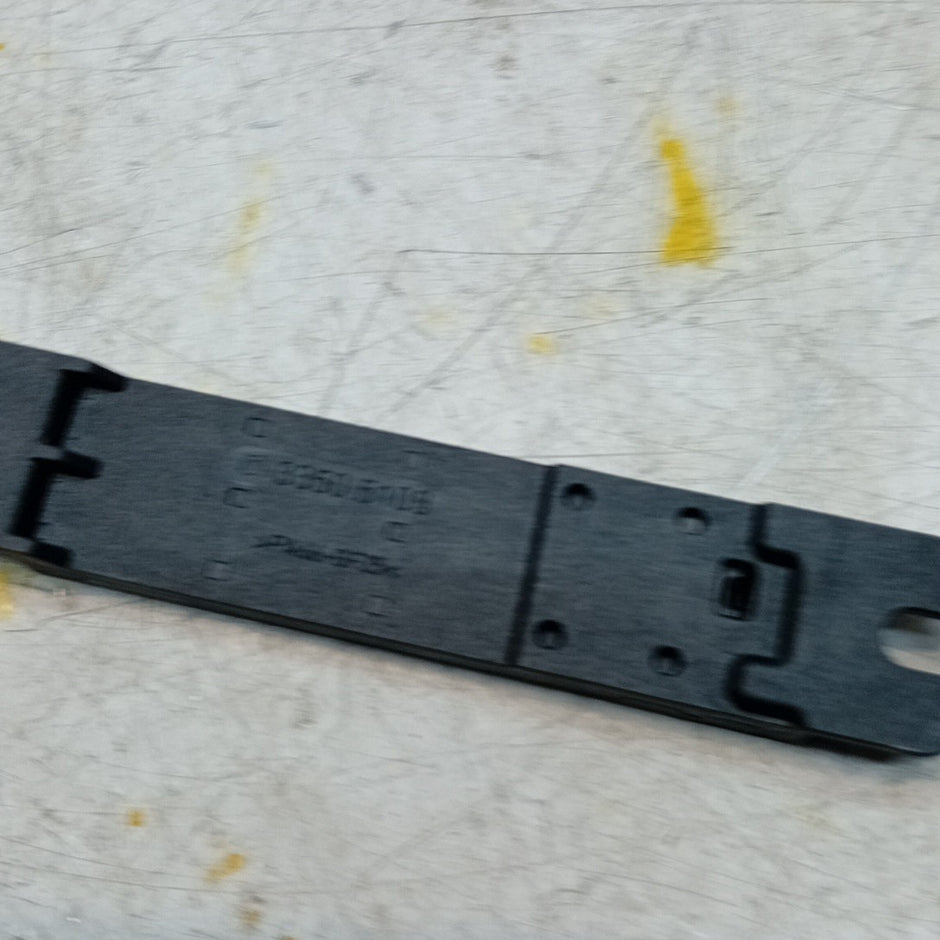 MERCEDES BENZ  E-CLASS W206 KEYLESS ENTRY ANTENNA  A2239052200 FM001317