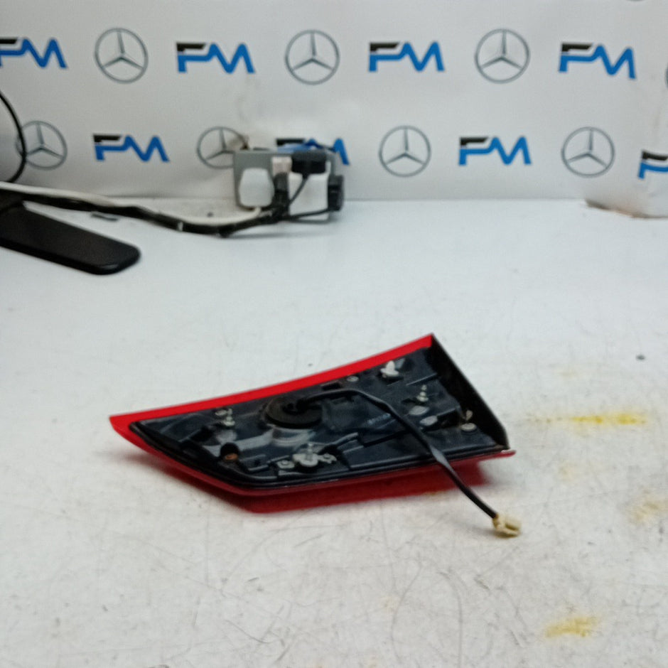 MITSUBISHI OUTLANDER MK3 PASSENGER SIDE LEFT REAR INNER TAIL LIGHT 2013 FMT304