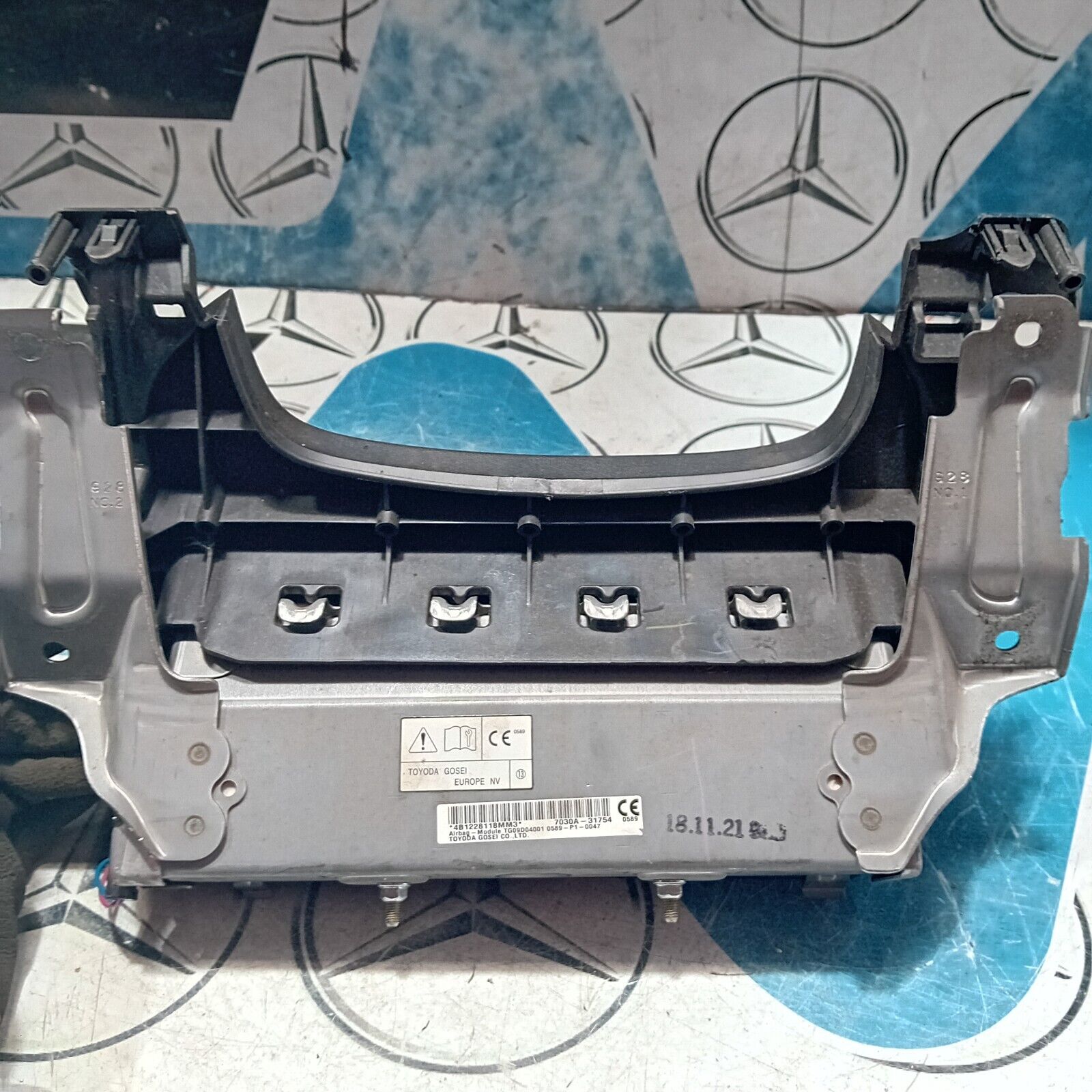 2018 MITSUBISHI OUTLANDER MK3 KNEE AIR SRS BAG RIGHT DRIVER SIDE 7030A-31754