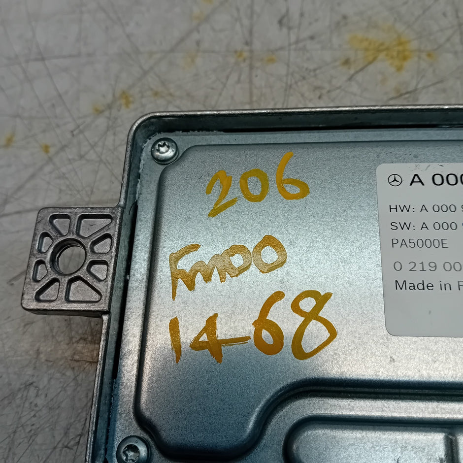 MERCEDES BENZ  C-CLASS W206 PARKING SENSOR CONTROL  A0009001647 FM001468