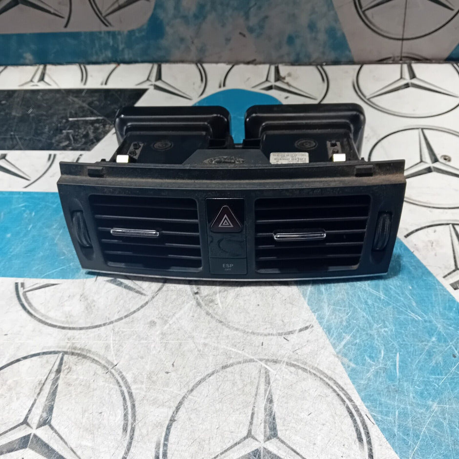 MERCEDES C CLASS W204 DASH CENTER AIR VENTS HAZARD BUTTON A2048304054 08-13