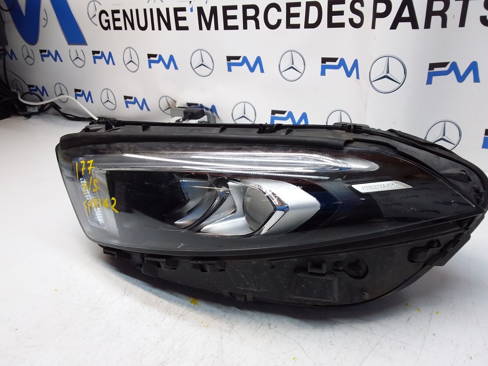 2016 MERCEDES A-CLASS W177 HEADLIGHT PASSENGER NS A1779064903 FMH142 (Damaged)