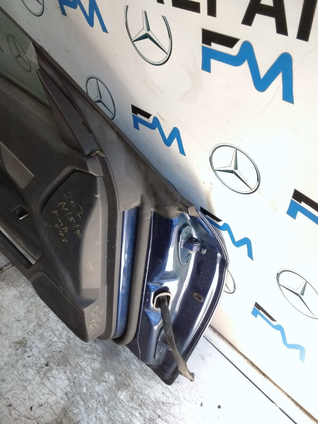 MERCEDES BENZ E-CLS W207  PASSENGER FRONT DOOR NSF BLUE 2009-16  FMD593
