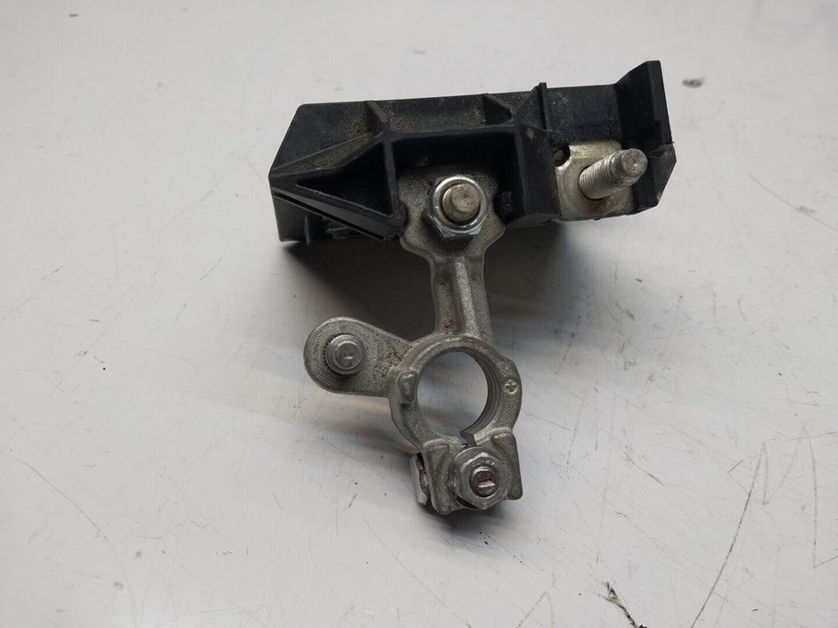 Mercedes W213 W205 W218 W238 W253 Negative Battery Tray Clamp A0009061505FM00254