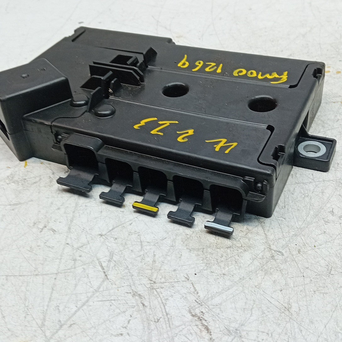 MERCEDES BENZ  E-CLASS  W213 FUSE RELAY JUNCTION BOX  A2135406200  FM001269