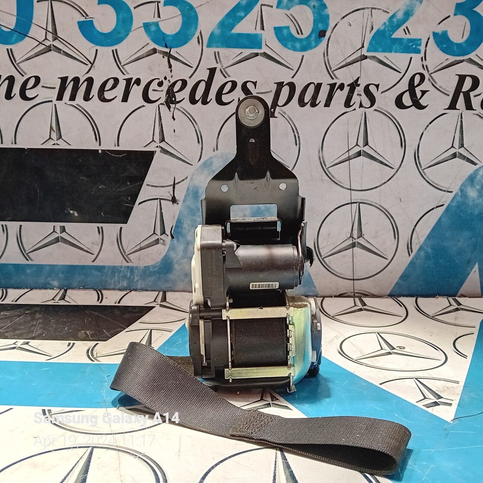 MERCEDES BENZ C CLASS W204 COUPE NEARSIDE FRONT (N.S.F) A2048601985