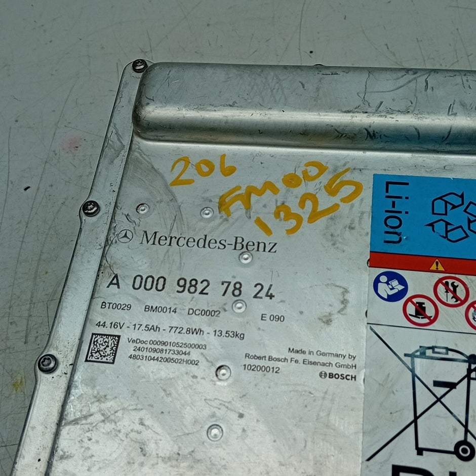 MERCEDES BENZ  C-CLASS W206 HYBRID LION MHEV BATTERY A0009827824 FM001325