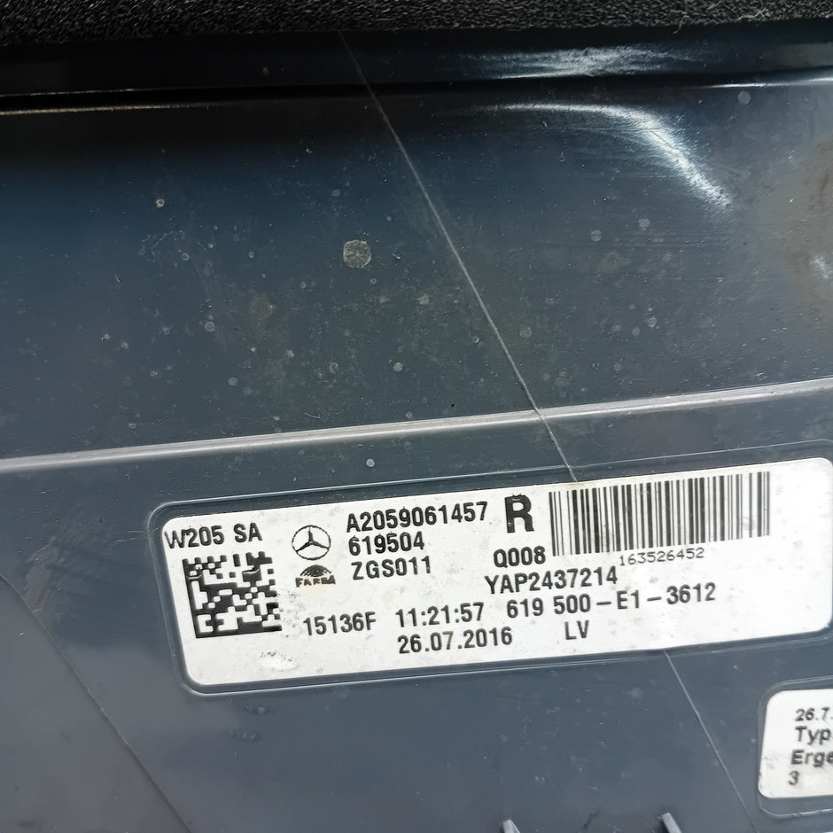 MERCEDES C-CLASS W205 DRIVER SIDE RIGHT REAR TAIL LIGHT 2014 A2059061457 FMT310