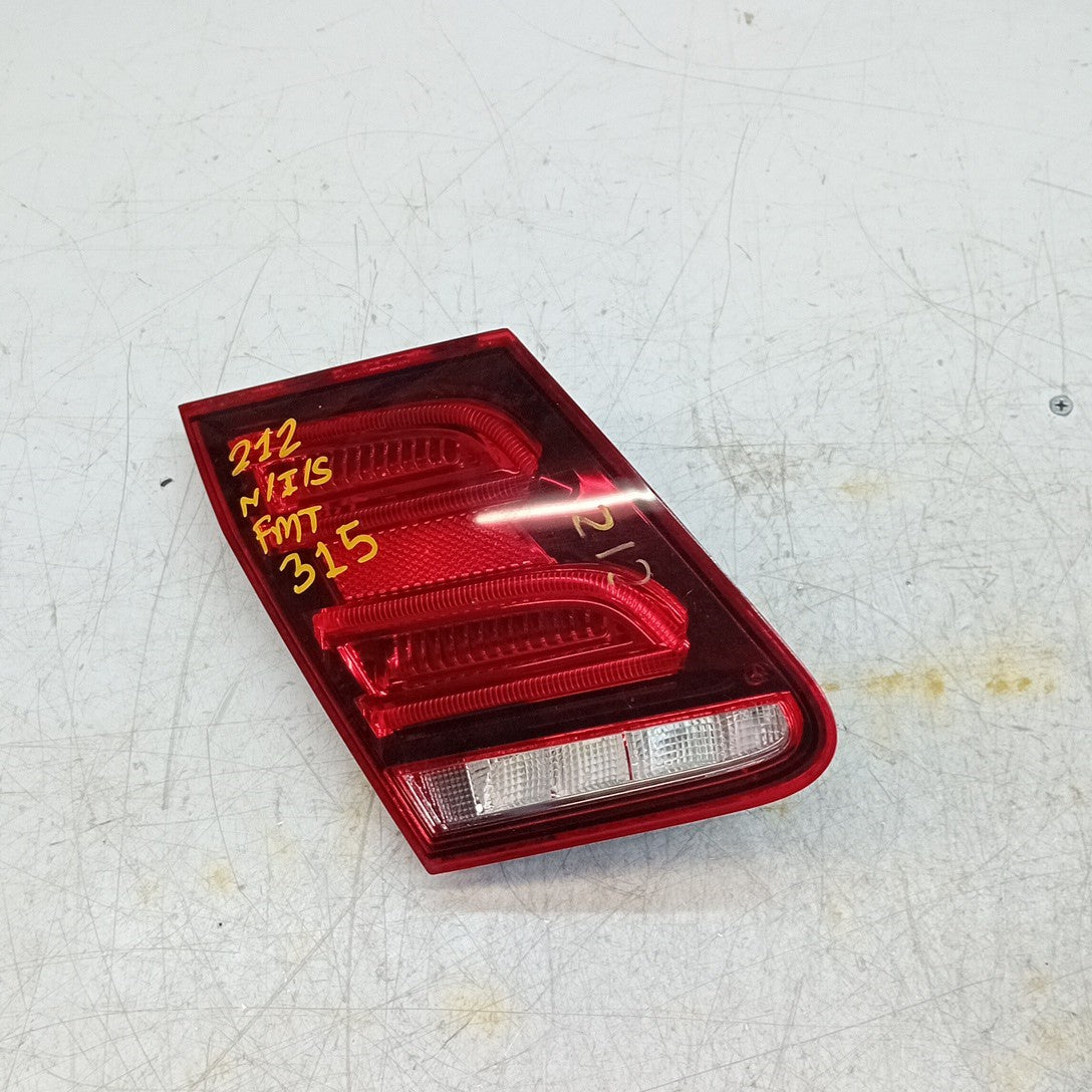 MERCEDES E-CLASS W212 PASSENGER INNER SIDE LEFT REAR TAIL LIGHT 2014 FMT315