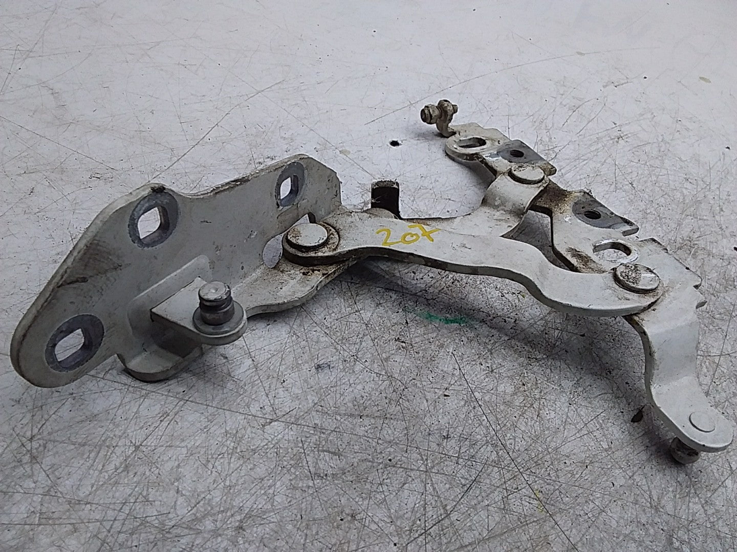 MERCEDES E-CLS W207 FRONT RIGHT BONNET HINGE A2048800228 FMR255