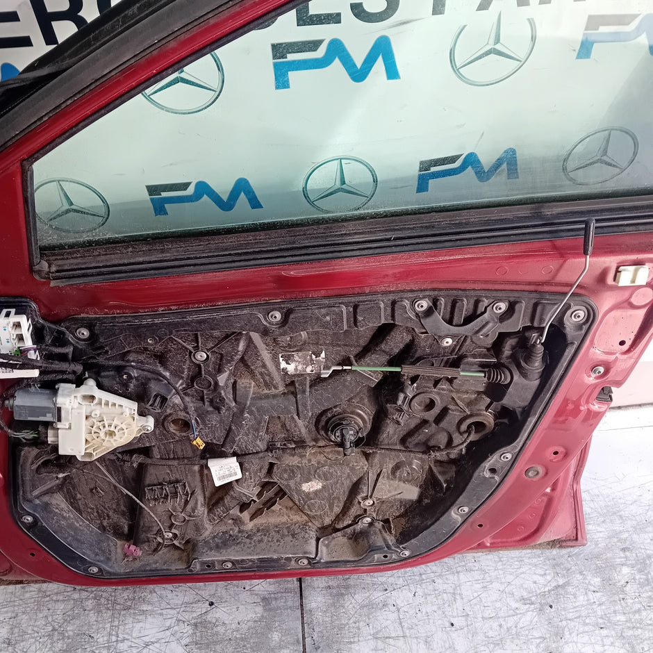 MERCEDES C-CLASS W205 DRIVER FRONT DOOR OSF 2014 RED  FMD508
