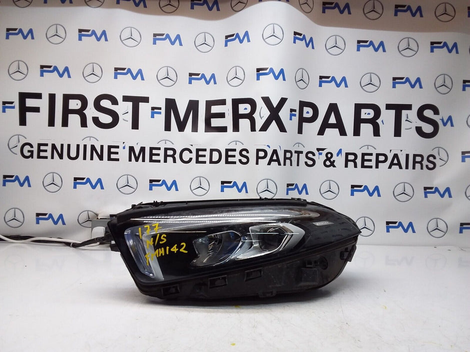 2016 MERCEDES A-CLASS W177 HEADLIGHT PASSENGER NS A1779064903 FMH142 (Damaged)
