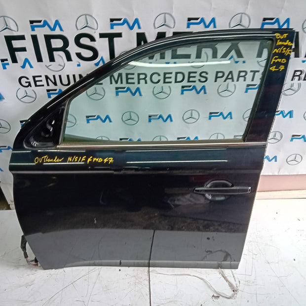 MITSUBISHI OUTLANDER  PASSENGER SIDE FRONT DOOR N/S/F COMPLETE BLACK FMD47
