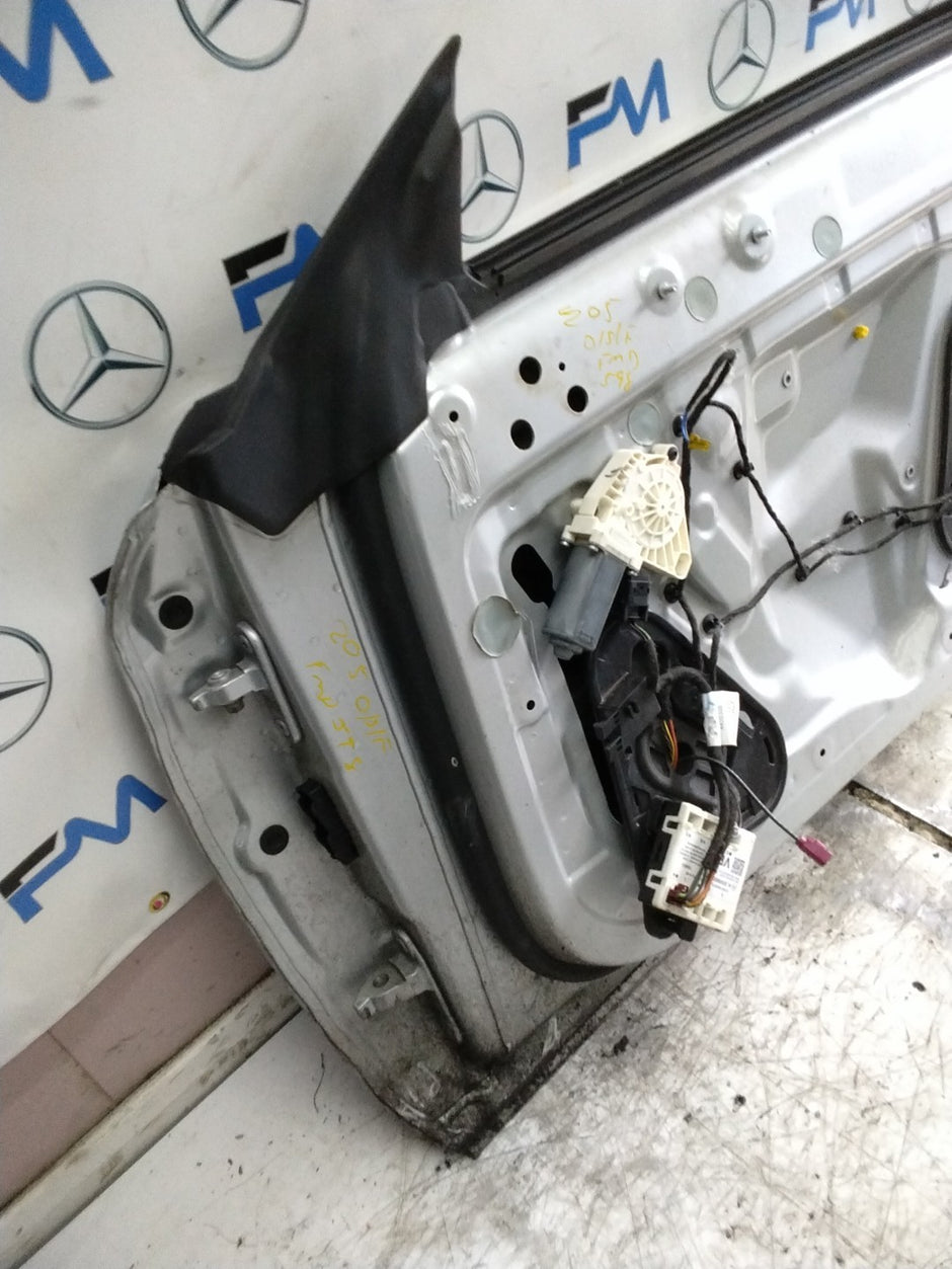 MERCEDES BENZ  C-CLS W205 DRIVER FRONT DOOR OSF SILVER 2014-21  FMD598