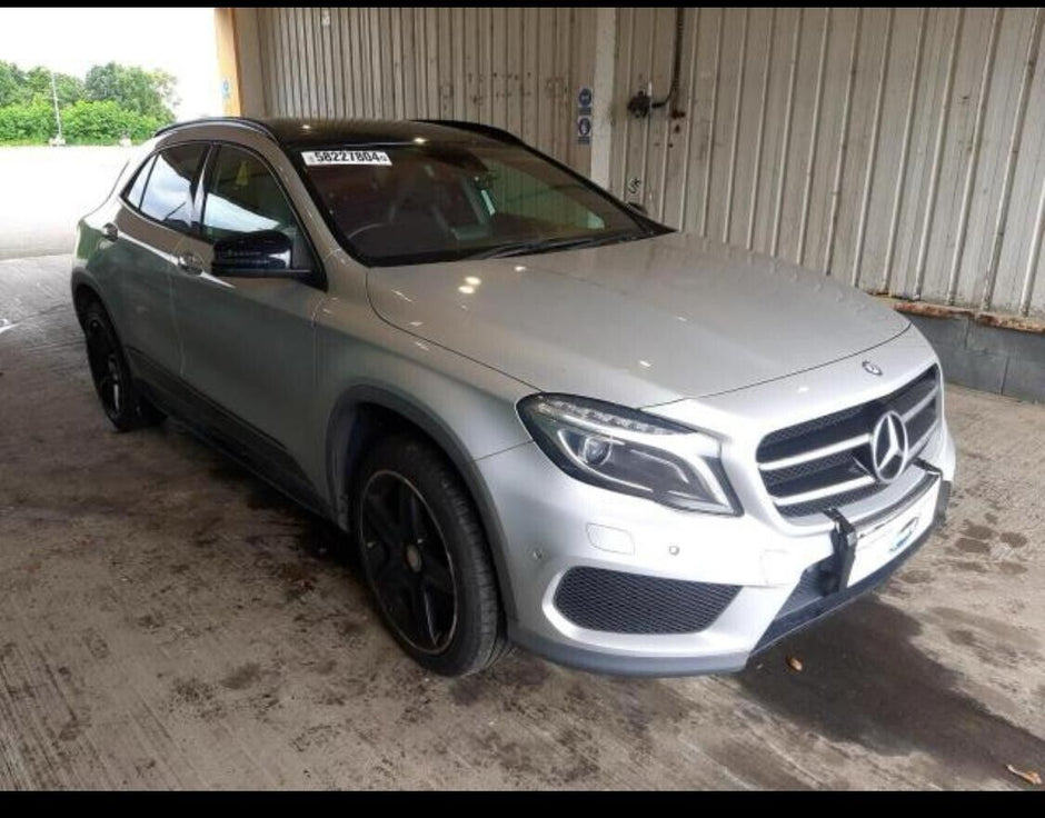 MERCEDES BENZ GLA W156 / AIR BAGS ( STEERING WHEEL, KNEE, ROOF )