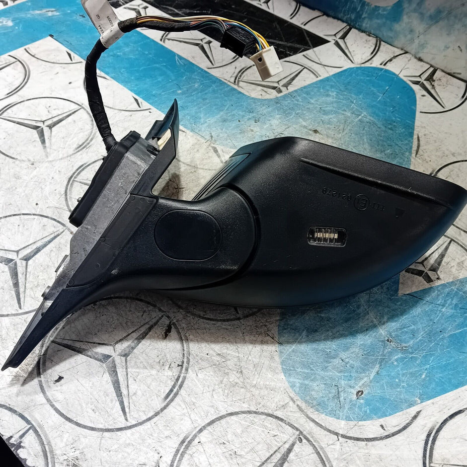 2007/2015 MERCEDES BENZ W205 C CLASS  WING MIRROR FOLDING RIGHT SIDE A2058104402