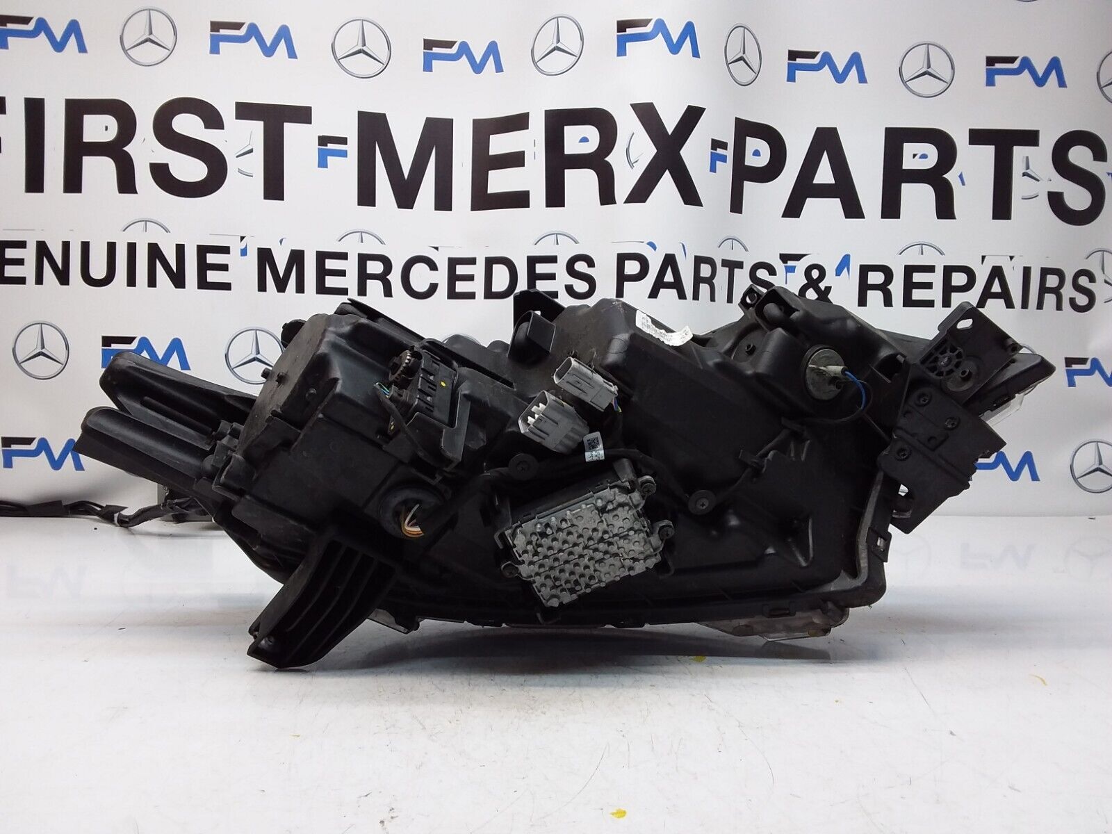 MITSUBISHI OUTLANDER MK3 2018 HEADLIGHT PASSENGER SIDE LEFT L009A Z80S FMH67
