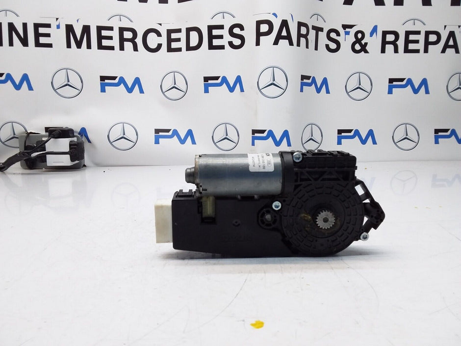 Mercedes C-CLASS W205 Sunroof Motor Regulator  A2059009104 FM00446