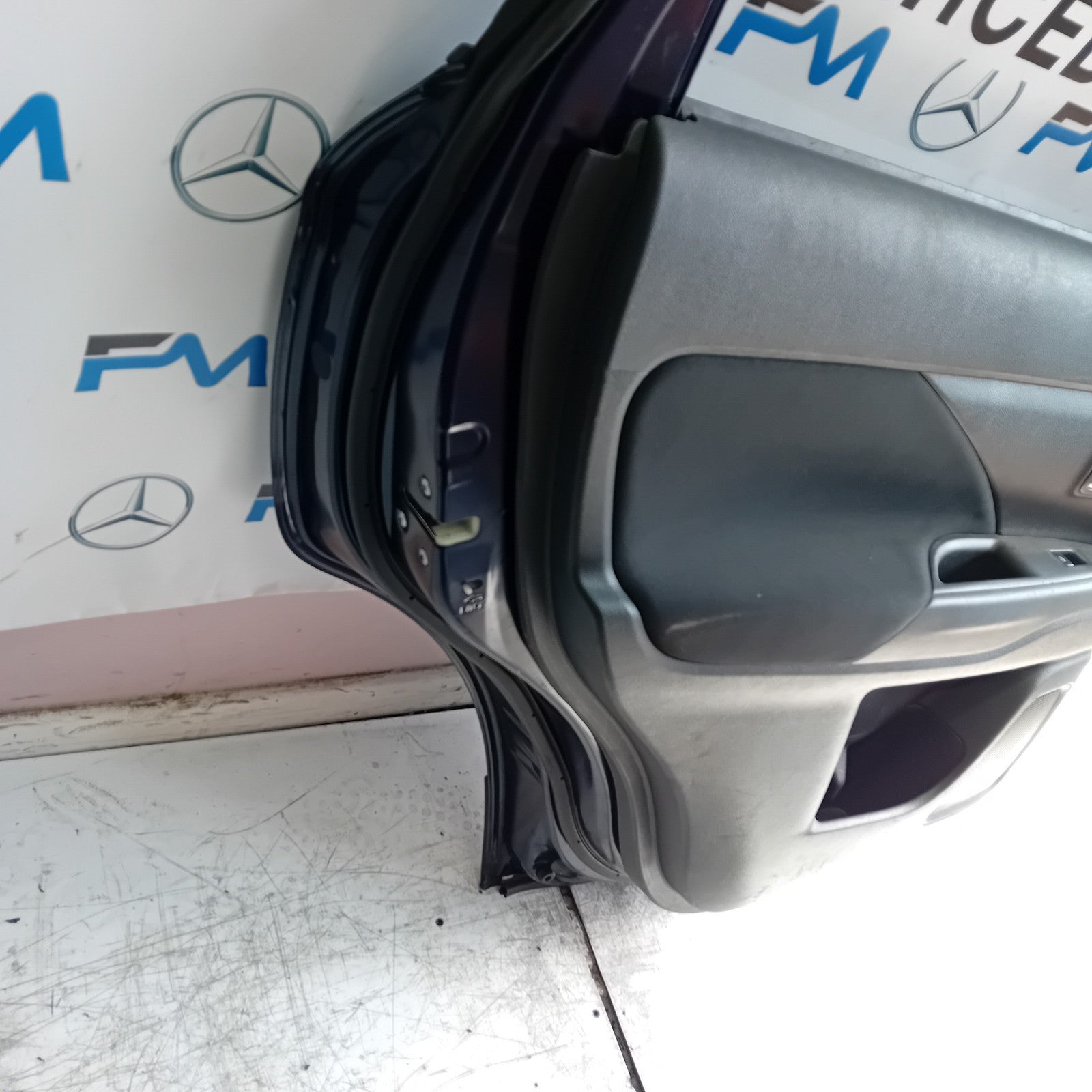 MITSUBISHI OUTLANDER MK3 PASSENGER REAR DOOR NSR BLUE 20123 COMPLETE FMD225