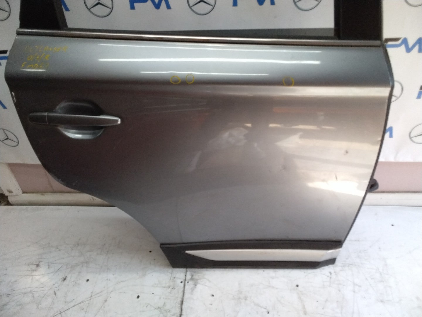 MITSUBISH OUTLANDER DRIVER SIDE REAR DOOR O/S/R  GREY FMD69