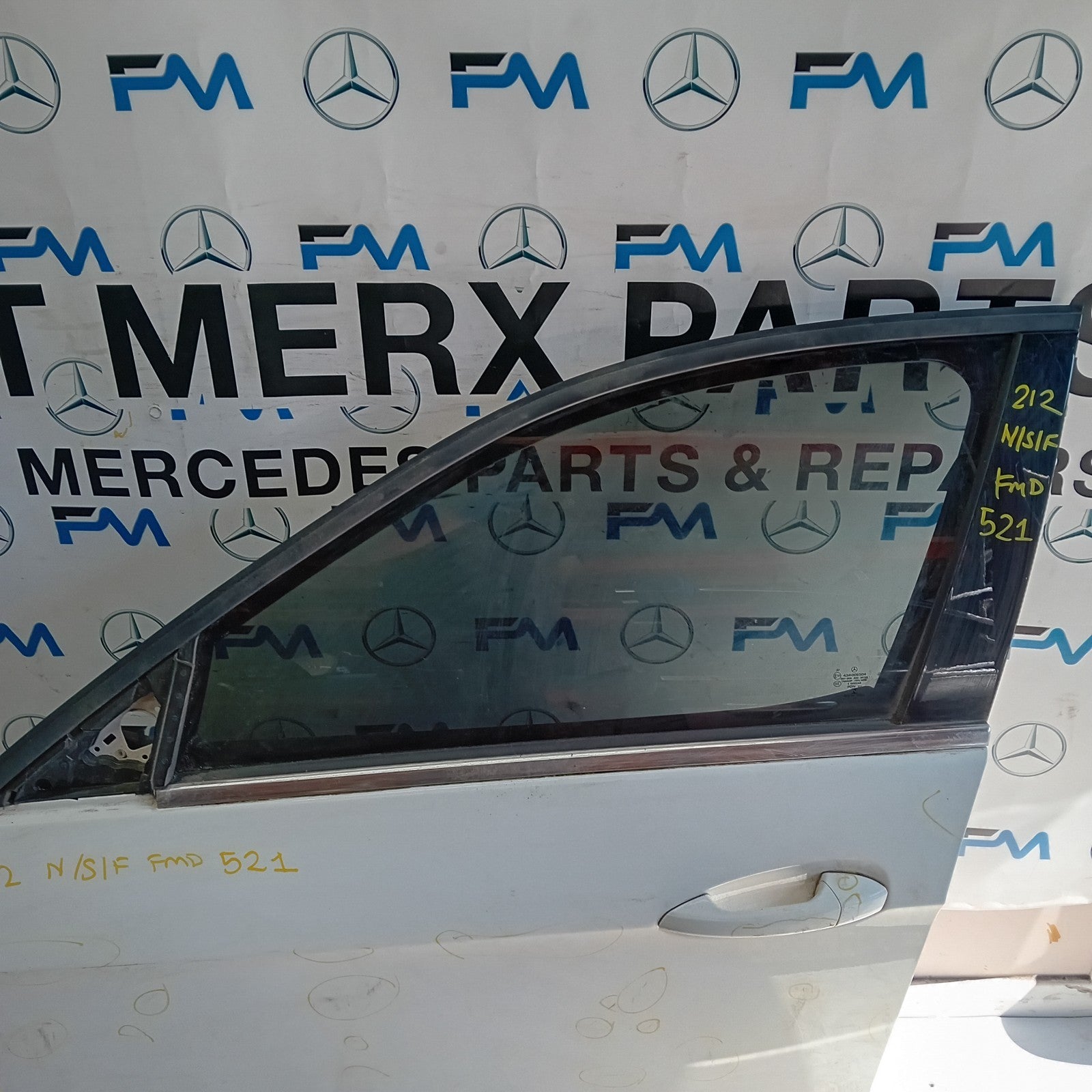 MERCEDES E-CLASS W212 PASSENGER FRONT DOOR NSF 2015 COMPLETE WHITE FMD521