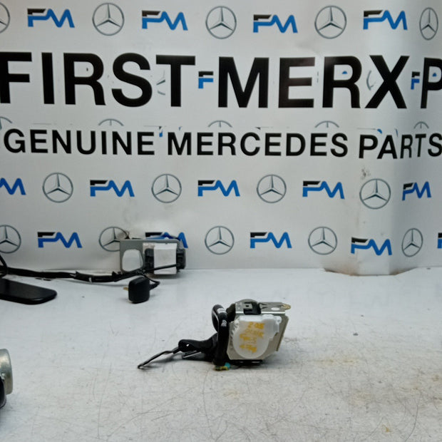MERCEDES C-CLASS W205 SEAT BELT REAR RIGHT DRIVER SIDE OSR A2058600685 FMS474