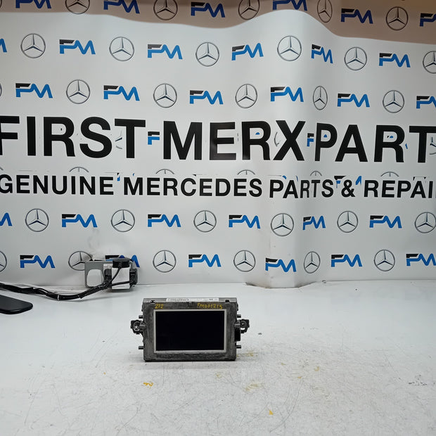 MERCEDES BENZ E-CLASS W212 SAT NAV DISPLAY SCREEN A2129004900 FM001215