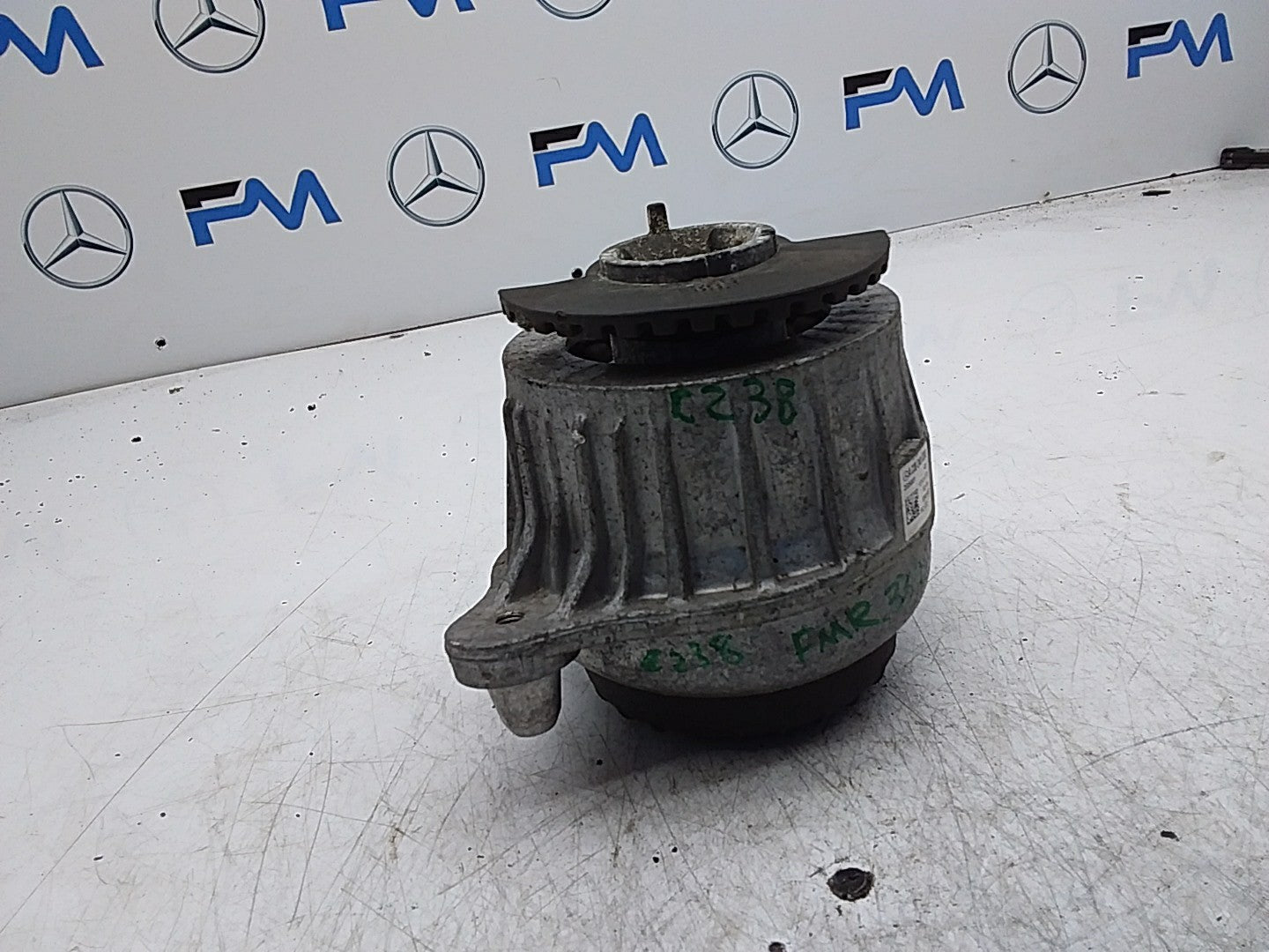 MERCEDES BENZ  E-CLASS COUPE C238  ENGINE MOUNT LEFT NS A2382400200 FMR339