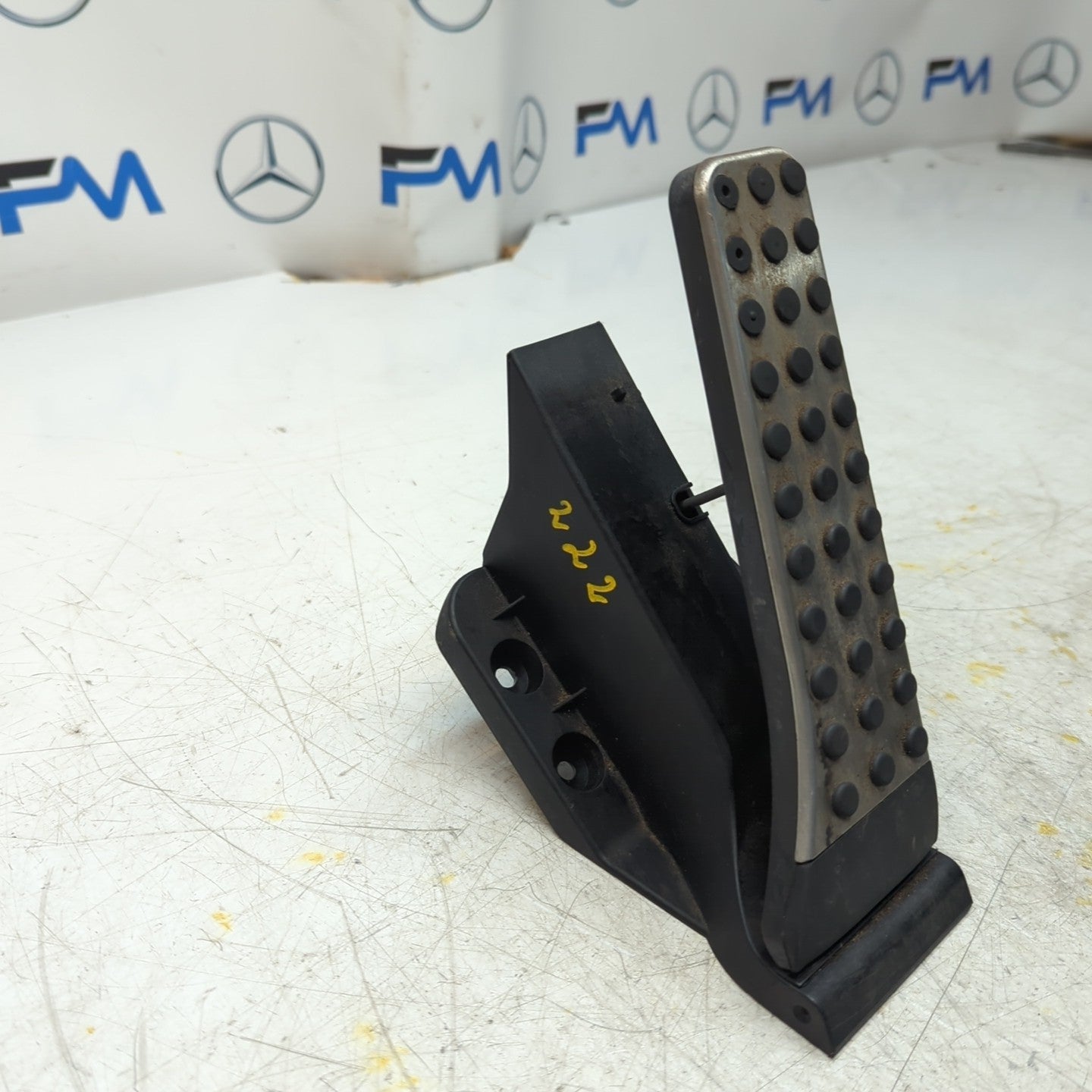 MERCEDES S CLASS W222 ACCELERATOR THROTLE PEDAL A2223001100 FM001425