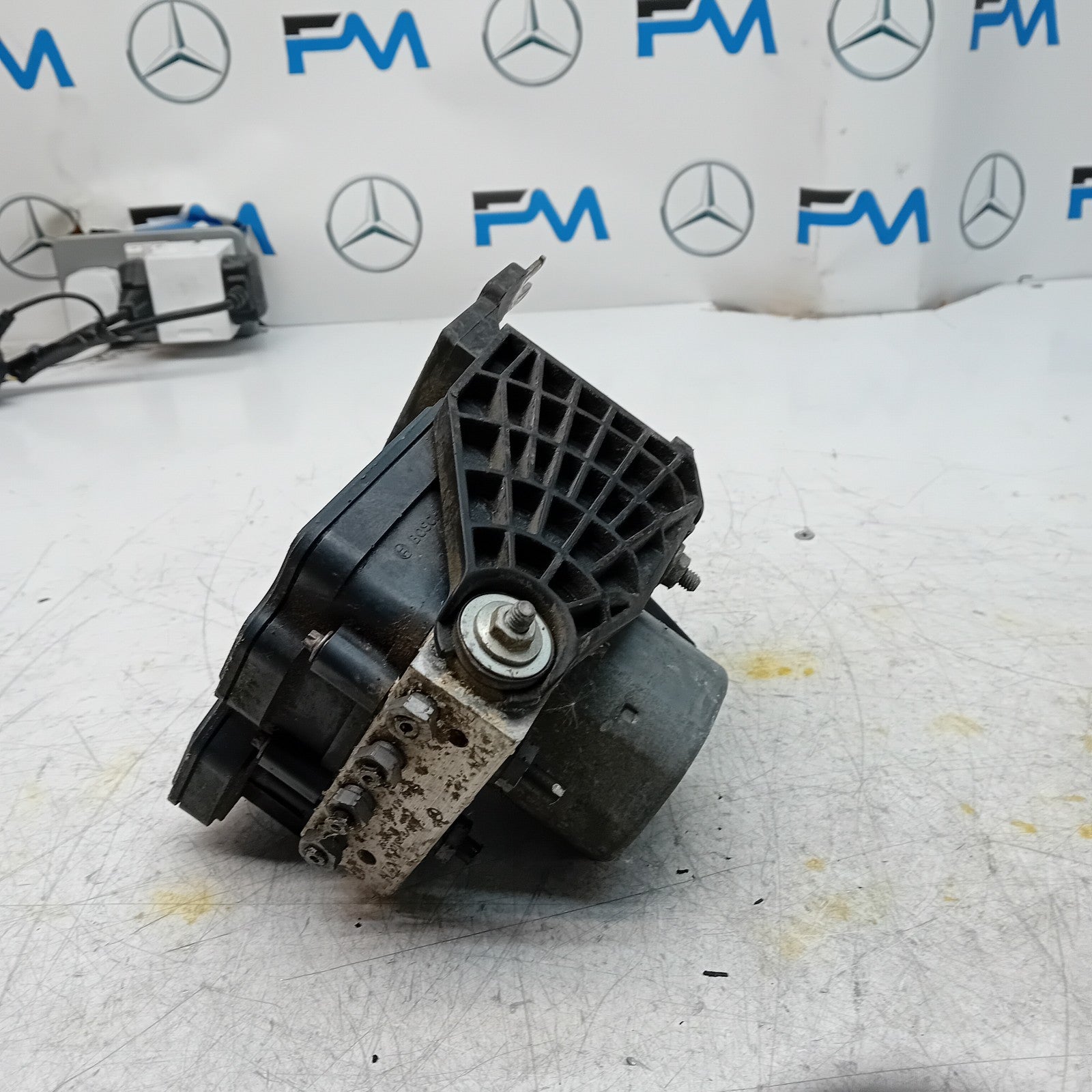 MERCEDES BENZ B-CLASS W246 ABS PUMP CONTROL MODULE UNIT A0084317512 FM001459