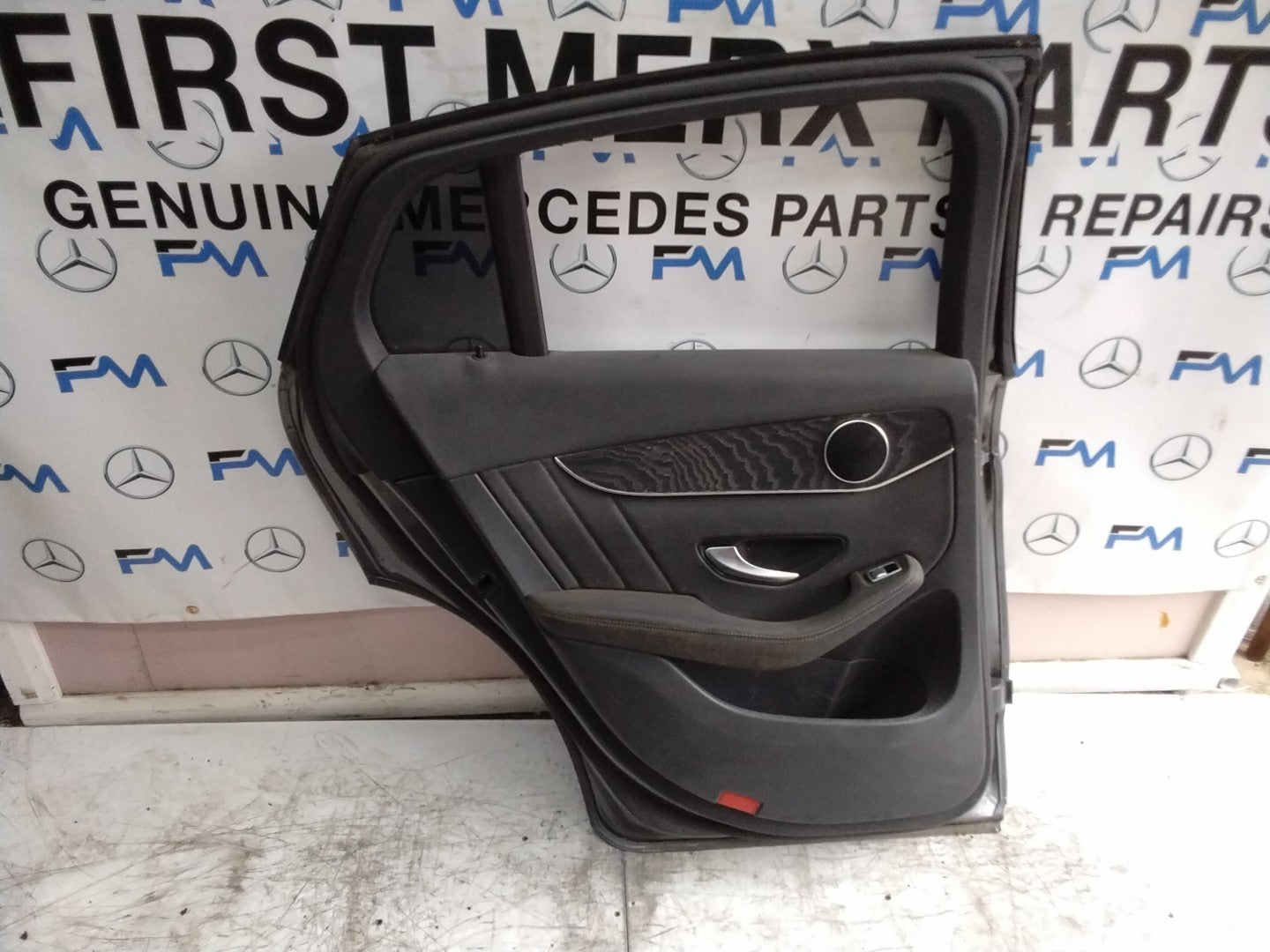 MERCEDES GLC C253  PASSENGER REAR DOOR NSR GREY 2016-22  COMPLETE FMD302
