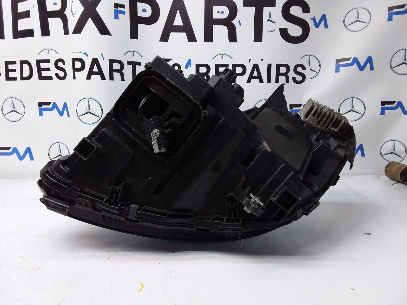 2017 MERCEDES C CLASS W205 HEADLIGHT FACELIFT DRIVER OS A2059069504 FMH102