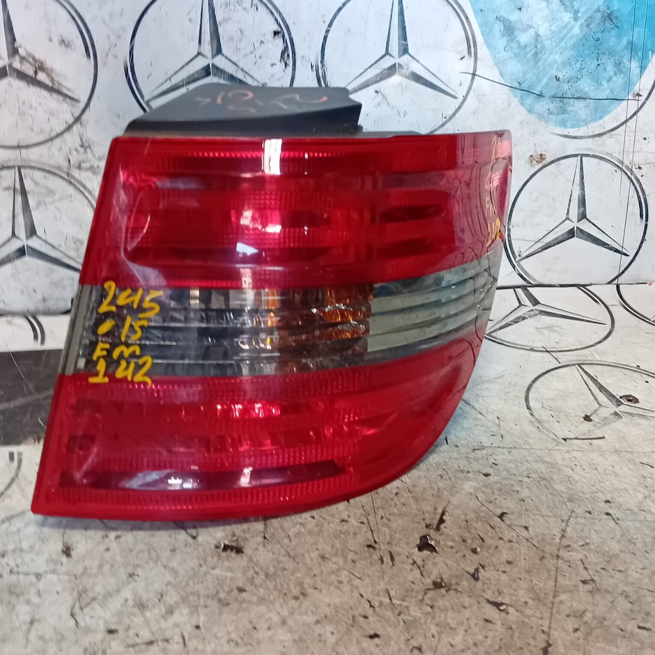 MERCEDES BENZ  B-CLASS W245  2005-2011 DRIVER SIDE ( OFF SIDE )  TAIL LIGHT