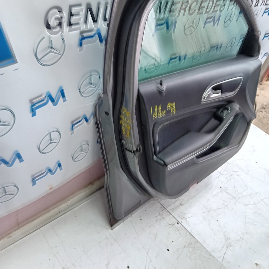 MERCEDES BENZ A-CLASS W176 PASSENGER SIDE FRONT DOOR N/S/F COMPLETE GREY FMD33