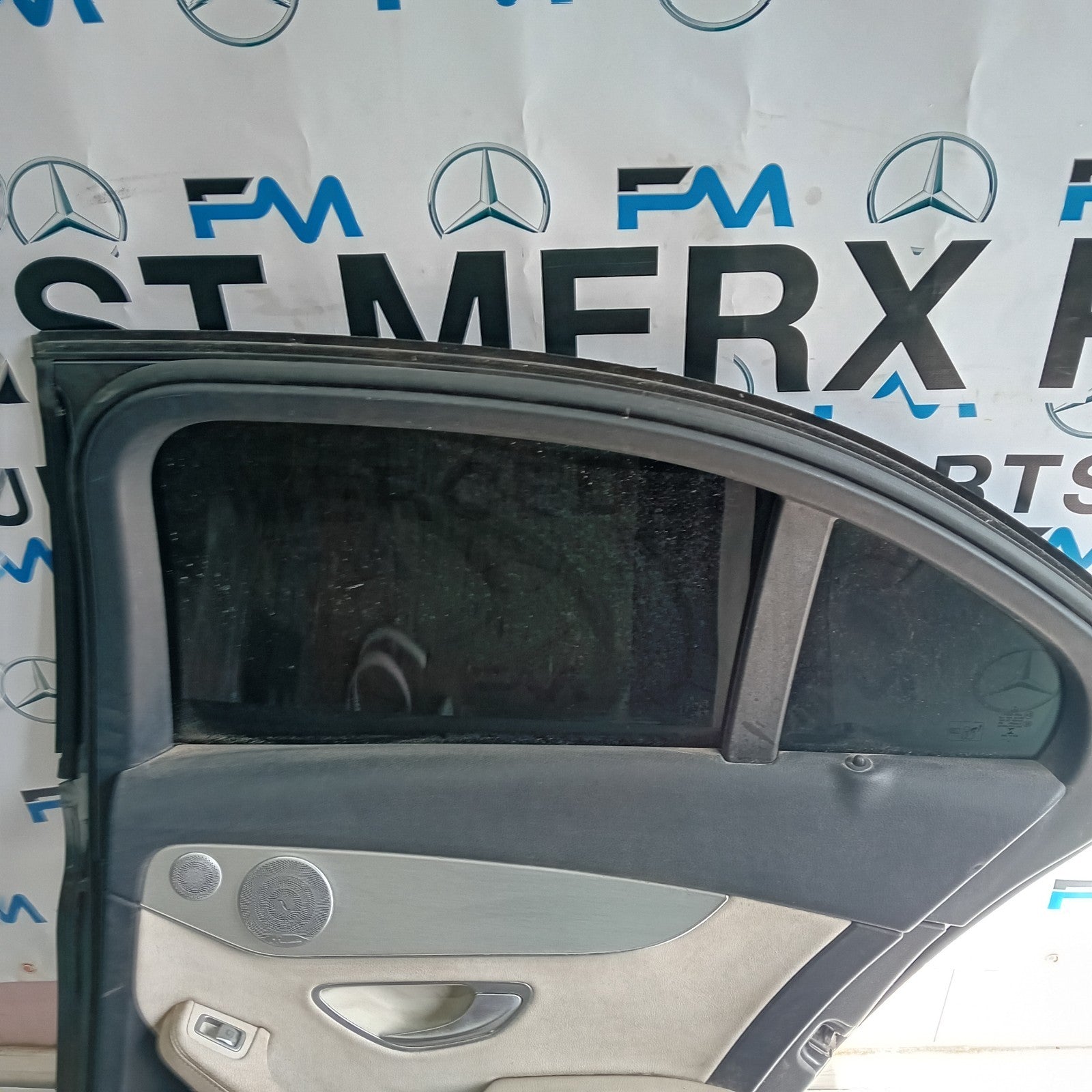 MERCEDES BENZ  C-CLASS W2O5 DRIVER SIDE REAR DOOR O/S/R COMPLETE GREY FMD108