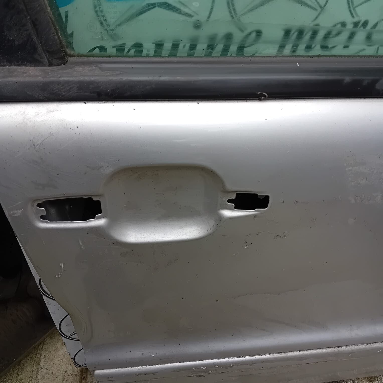 MERCEDES BENZ ML  W163  DRIVER SIDE FRONT DOOR ( OFF SIDE FRONT )