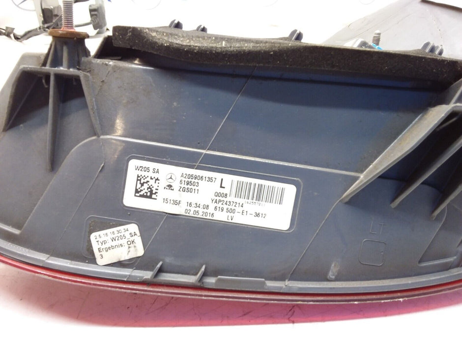 MERCEDES  C CLASS W205 REAR PASSENGER SIDE LED LIGHT A2059061357 FMT16 2016