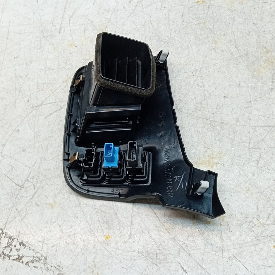 MITSUBISHI OUTLANDER MK3 DASHBOARD AIR VENT + SWITCH 8030A202 FM001613
