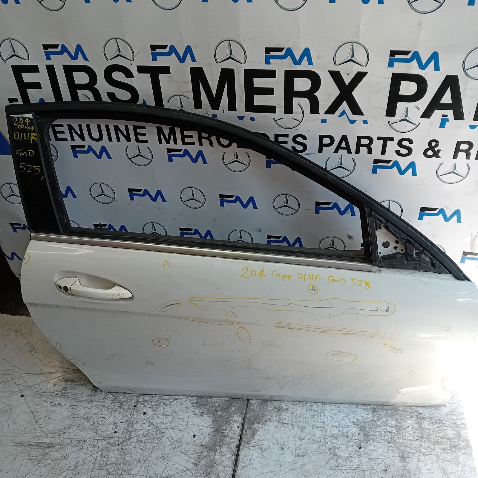 MERCEDES BENZ C-CLASS W212 COUPE DRIVER FRONT DOOR OSF 2012 WHITE COMPLET FMD525