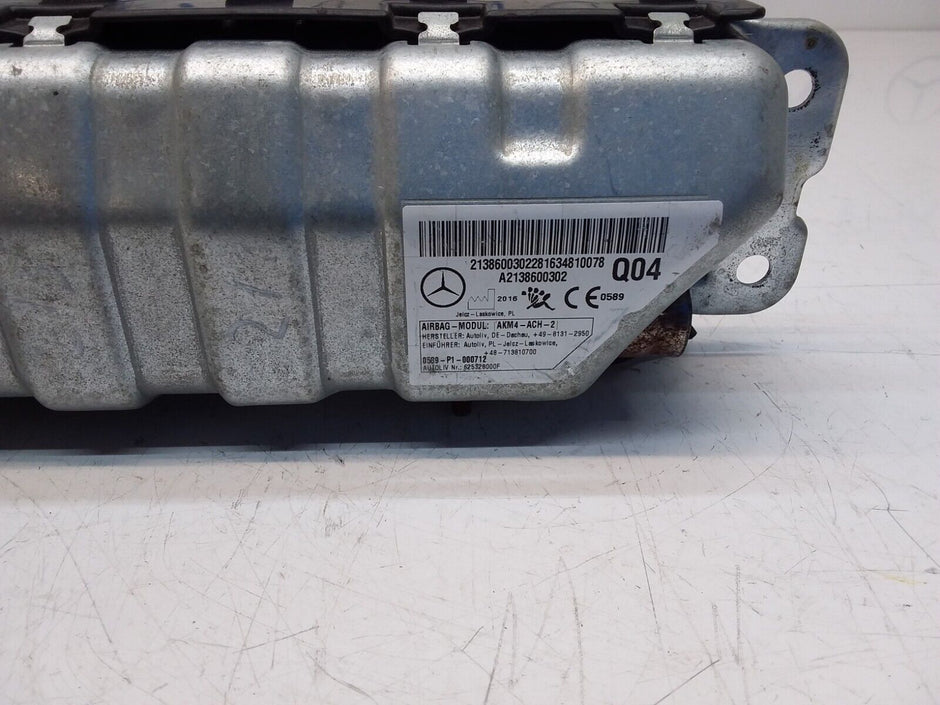 2016 MERCEDES BENZ A-CLASS W213 DRIVER SIDE KNEE AIRBAG A2138600302 FM00328