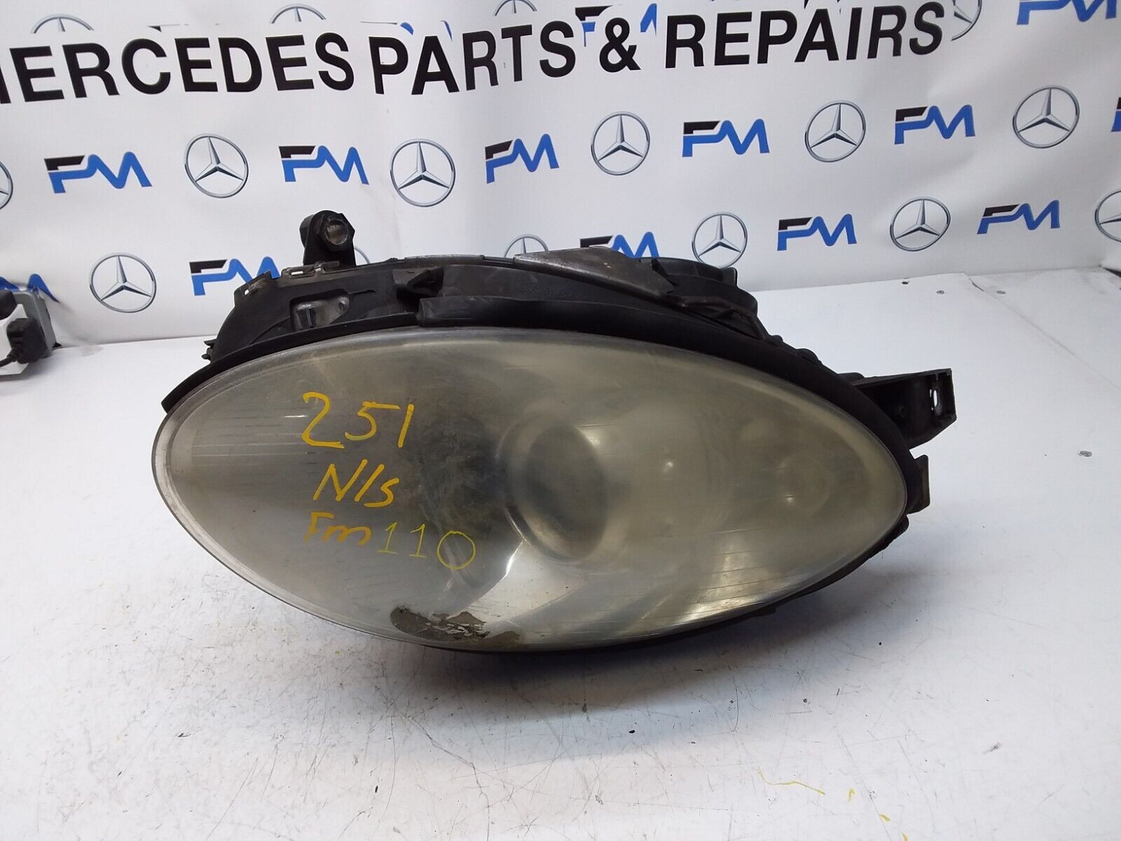 MERCEDES R CLASS W251 HEADLIGHT PASSENGER NS A2518260191 FMH110