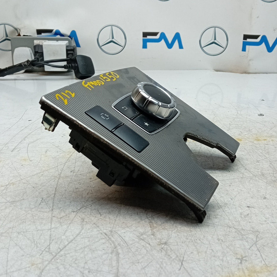 MERCEDES E CLASS W212  SAT NAV MULTIMEDIA  SWITCH A2126806993 2016 FM001550