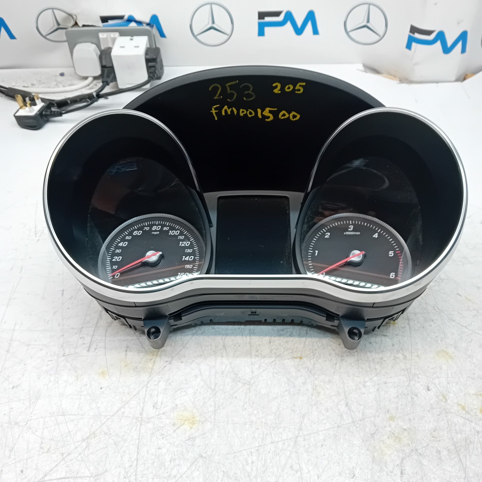 MERCEDES GLC W253  SPEEDOMETER INSTRUMENT CLUSTER BLACK A2059007133 FM001500