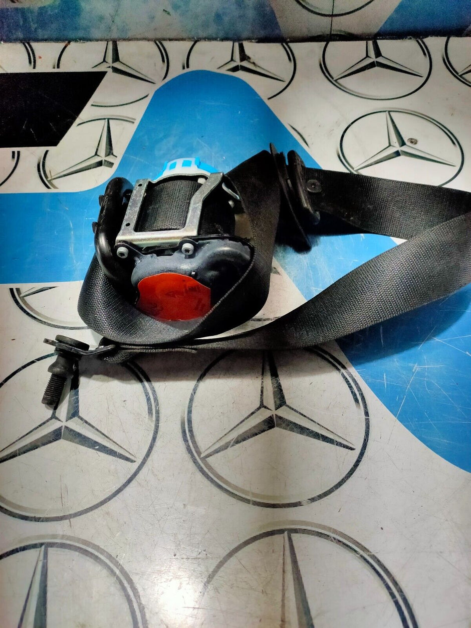 MERCEDES A-CLASS W176 FRONT LEFT PASSENGER SIDE SEAT BELT A1768602185 2012-2017