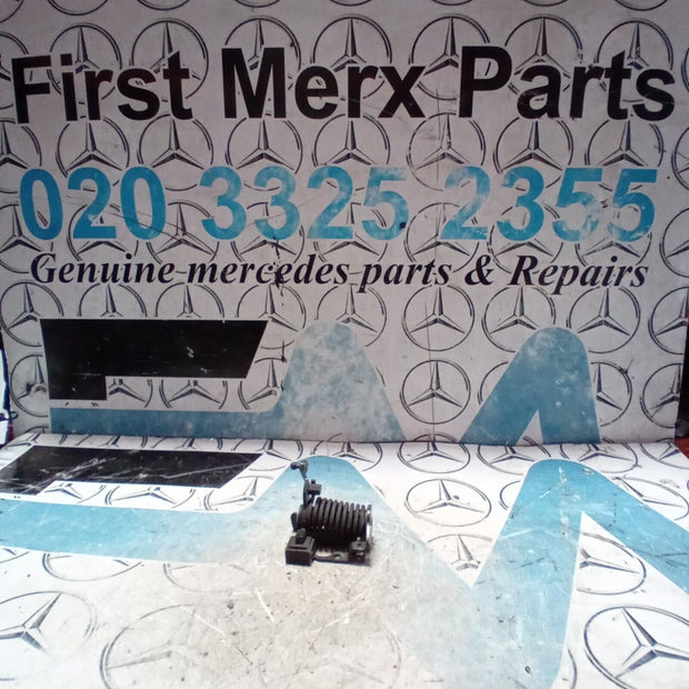 2016 MERCEDES C CLASS A205 CABRIO RIGHT DRIVER SIDE BOOTLID HINGE A2057580204