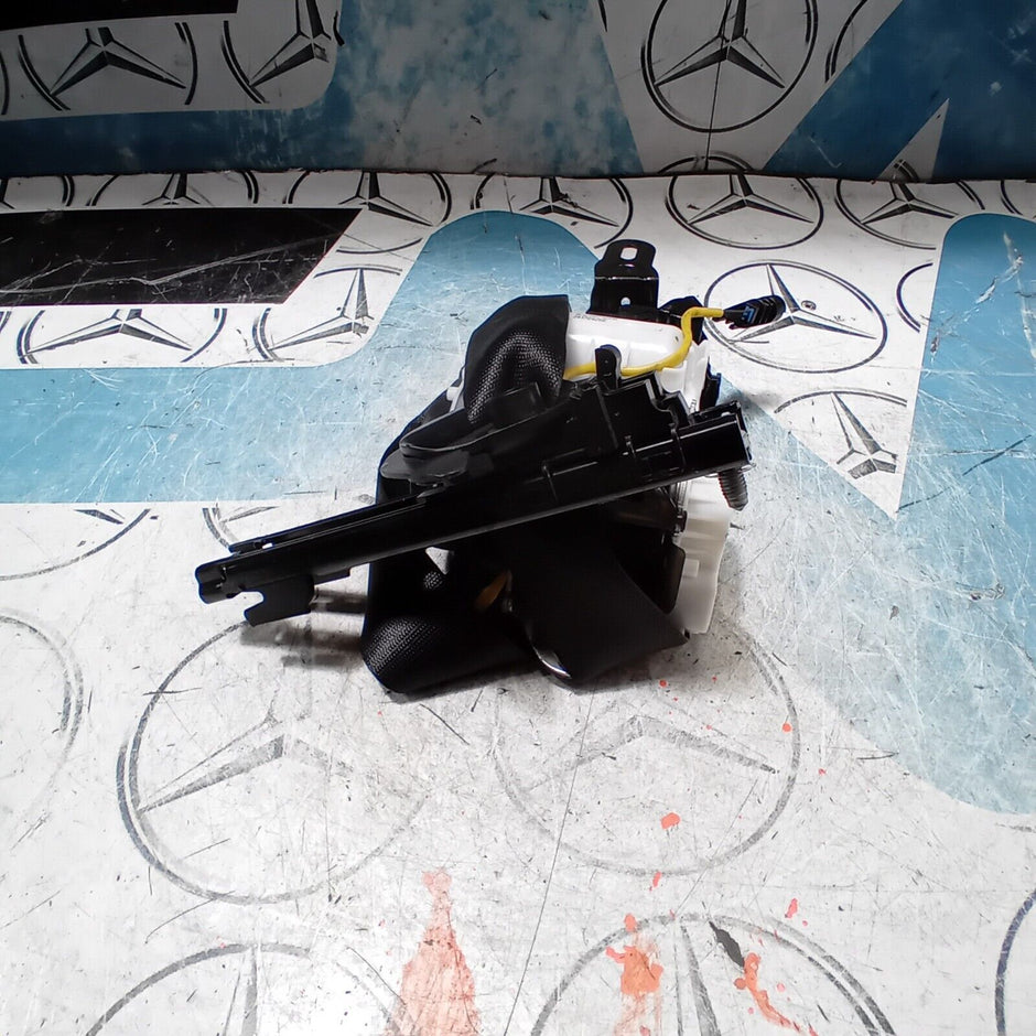 MERCEDES E CLASS W213 2018/2021 PASSENGER FRONT SEAT BELT A2138605500
