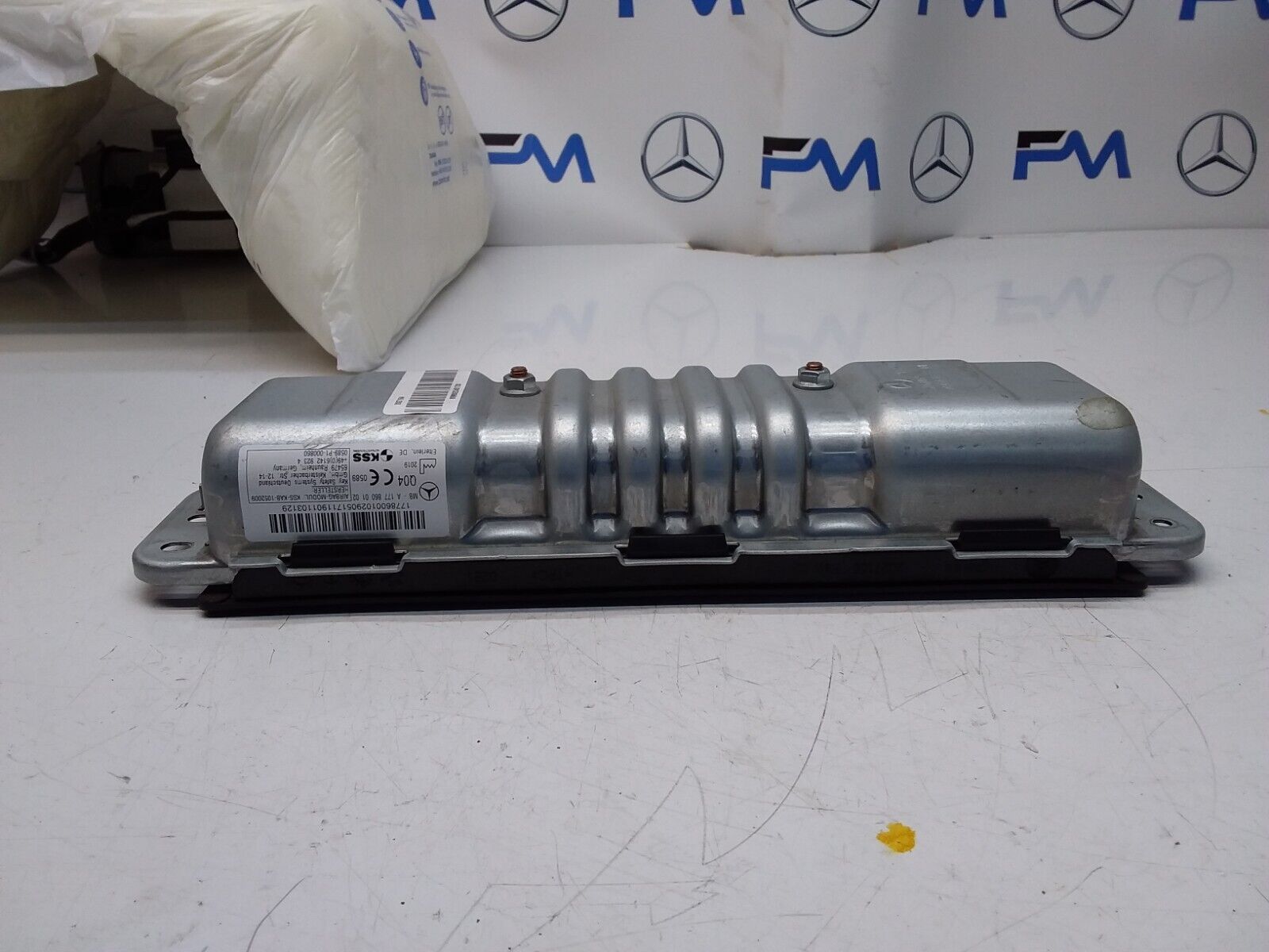 2019 MERCEDES BENZ A-CLASS W177 DRIVER SIDE KNEE AIRBAG A1778600102 FM00325