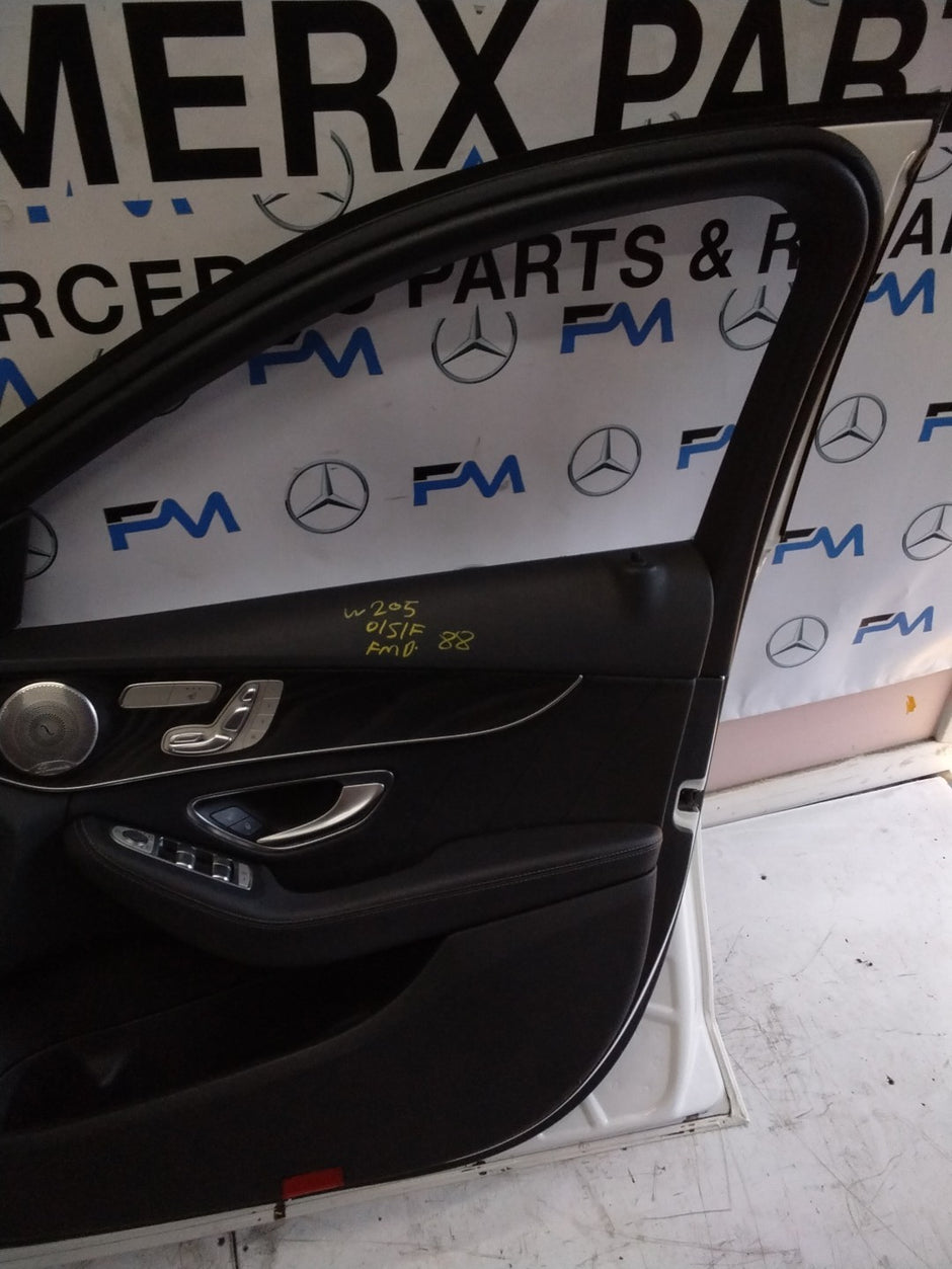 MERCEDES BENZ C-CLASS W205 DRIVER SIDE FRONT DOOR O/S/F COMPLETE WHITE  FMD88